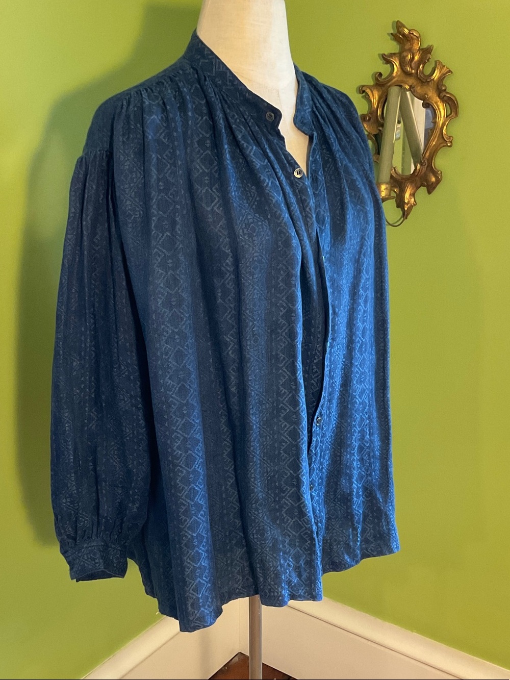 Ichi Antiquités indigo vat dyed linen jacquard tunic